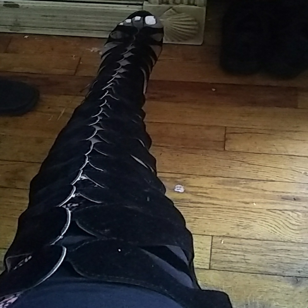 Knee High Heels - Picture 2 of 5
